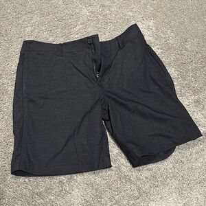 Under armour air vent 34 short black